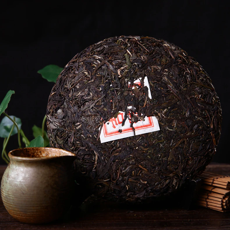 China Yunnan Menghai Oldest Raw pu'er Tea Down Three High For Lost Weight Green Food Free Shipping 357g
China Yunnan Menghai Oldest Raw pu'er Tea Down Three High For Lost Weight Green Food Free Shipping 357g