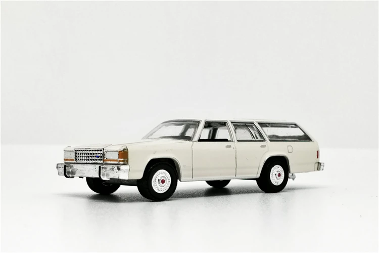 Зелсветильник 1:64 1984 Ford LTD Корона Виктория фургон бутик сплав автомобиль игрушки