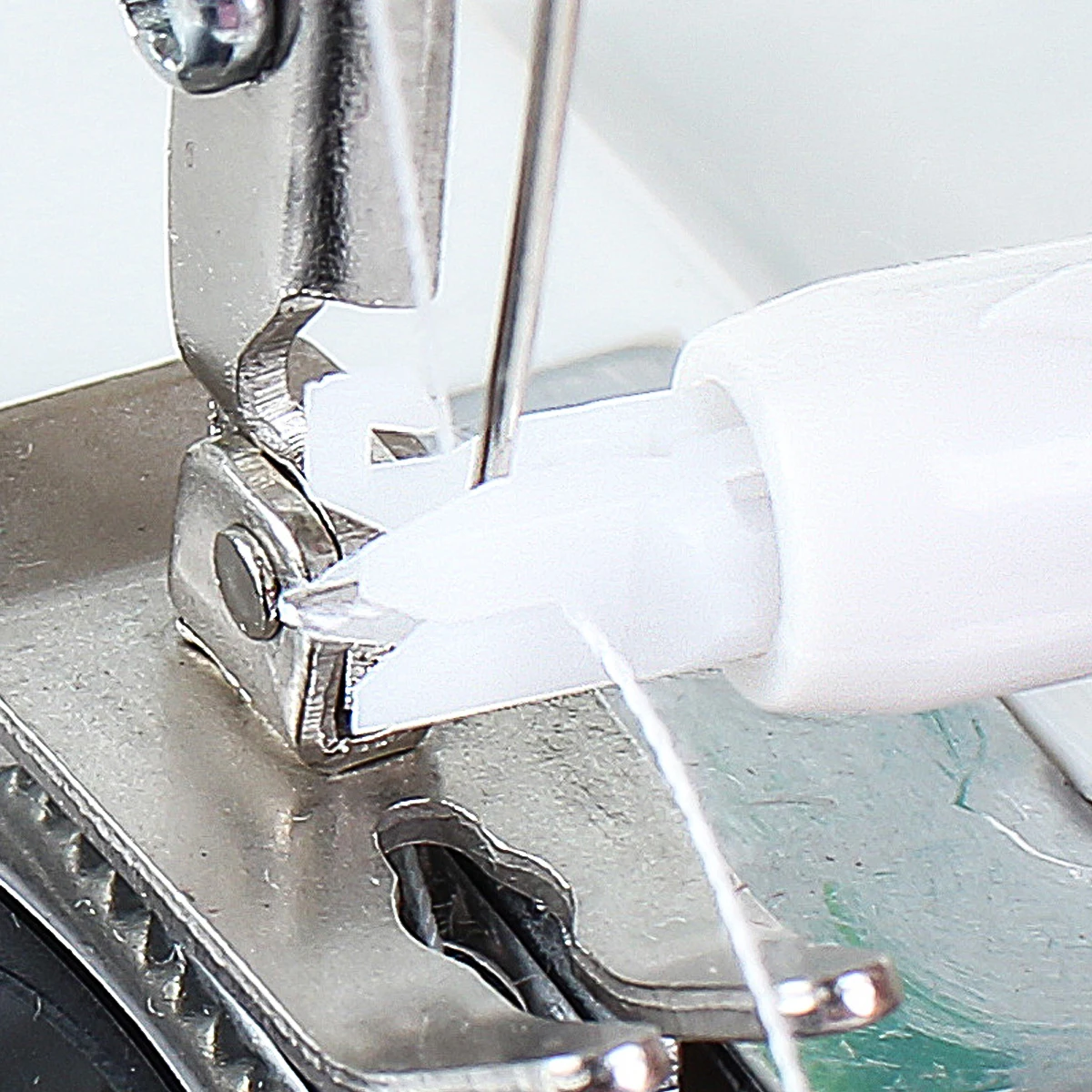 Needle Threader Insertion Applicator Tool Handle Thread Machine Sewing Tool For Locked Stitcher, Flat Seaming Machine
Needle Threader Insertion Applicator Tool Handle Thread Machine Sewing Tool For Locked Stitcher, Flat Seaming Machine