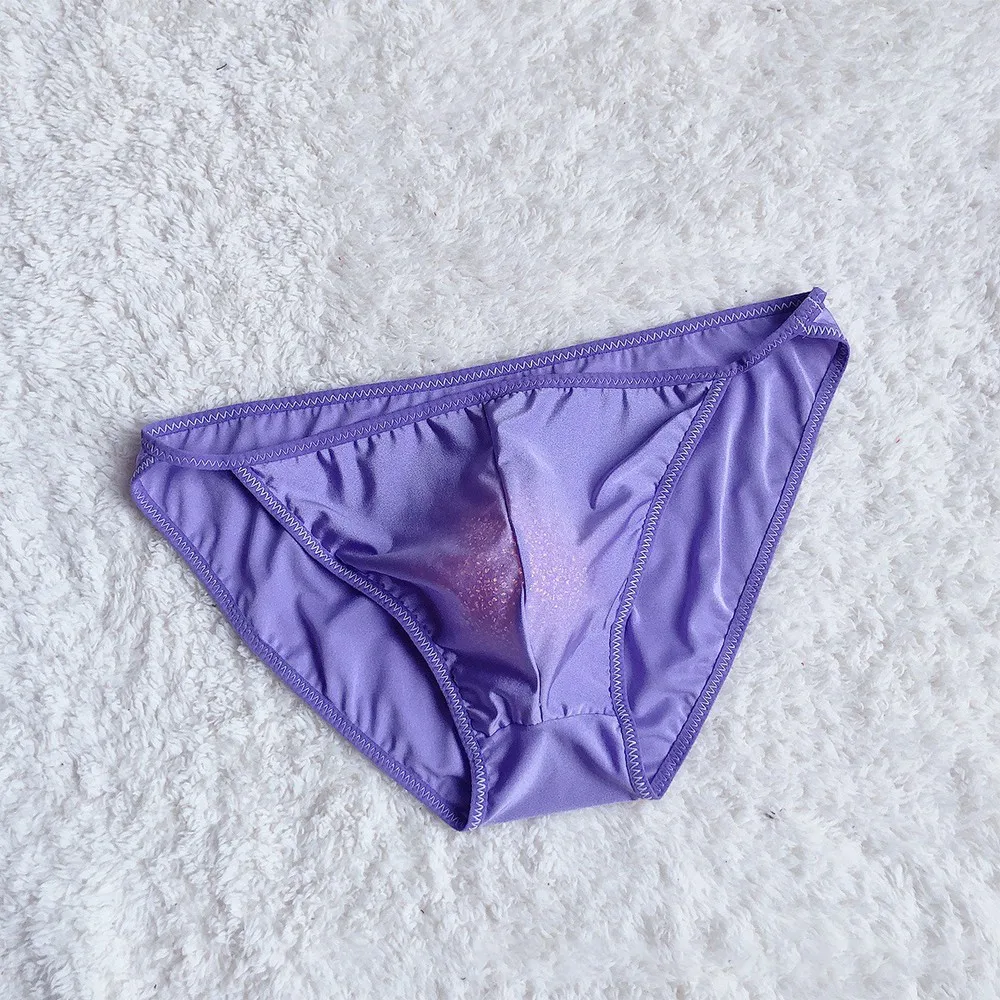 Ice Silk Seamless Breif Man transluent Bulge Pouch underwear Male Bikini Underpant Gay Solid Breathable Panties Man Sexy Knciker
Ice Silk Seamless Breif Man transluent Bulge Pouch underwear Male Bikini Underpant Gay Solid Breathable Panties Man Sexy Knciker