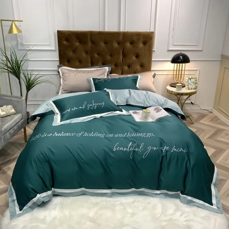 Note embroidery Bedding Set 600TC egyptian cotton Bed Linens Bed Sheet Set Bedclothes Queen/King Size gray green Bed cover 4pcs
Note embroidery Bedding Set 600TC egyptian cotton Bed Linens Bed Sheet Set Bedclothes Queen/King Size gray green Bed cover 4pcs