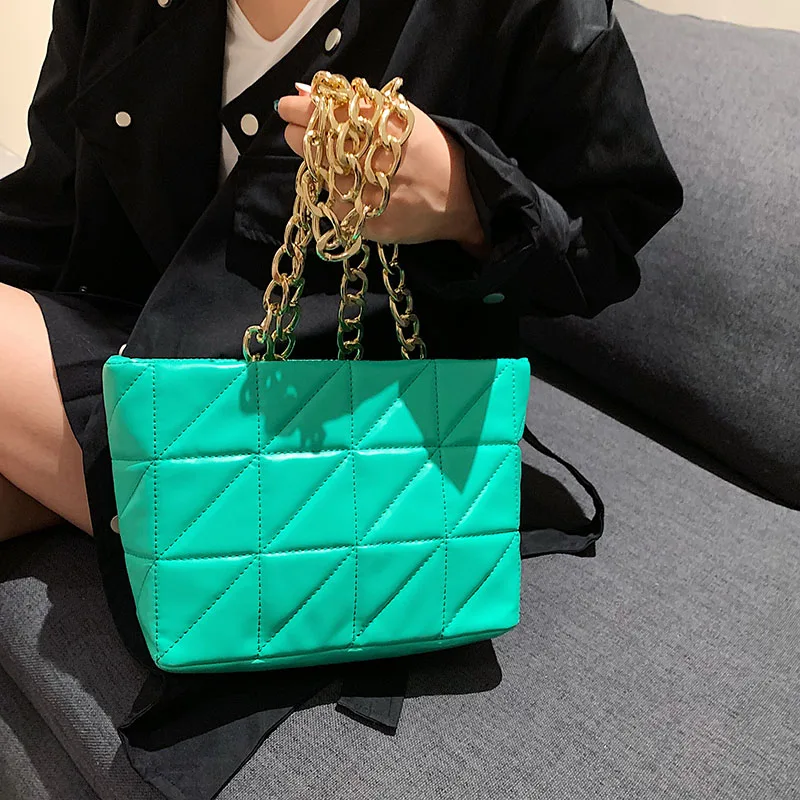 Сумка на плечо из искусственной кожи на толстой цепочке для женщин, 2021 
Сумка на плечо из искусственной кожи на толстой цепочке для женщин, 2021