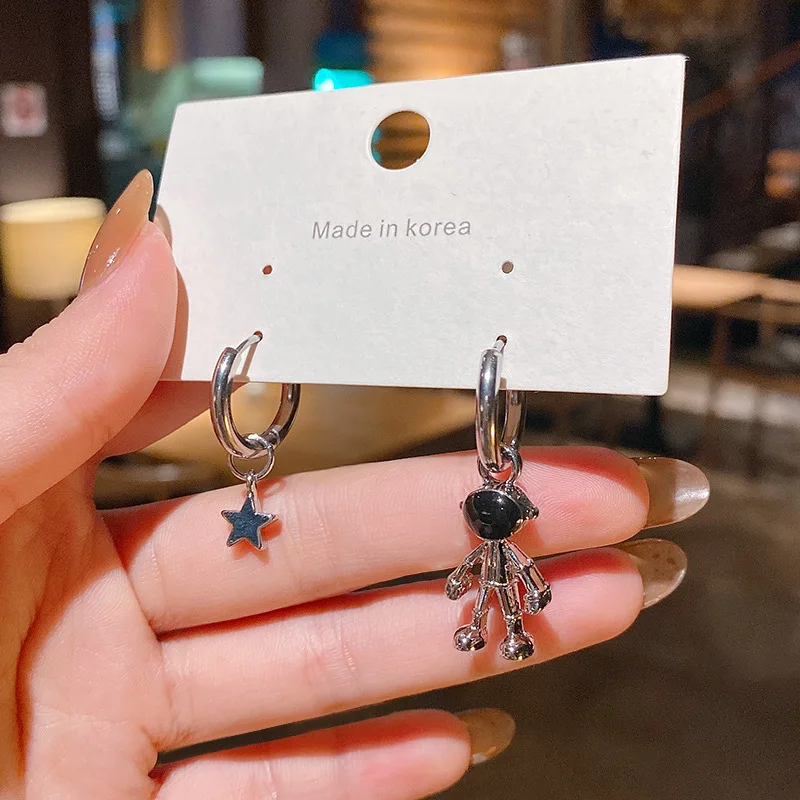 Wholesale Sterling Silvers Pin Creative Asymmetric Robot Earrings for Women Wholesale Jewelry Gift
Wholesale Sterling Silvers Pin Creative Asymmetric Robot Earrings for Women Wholesale Jewelry Gift