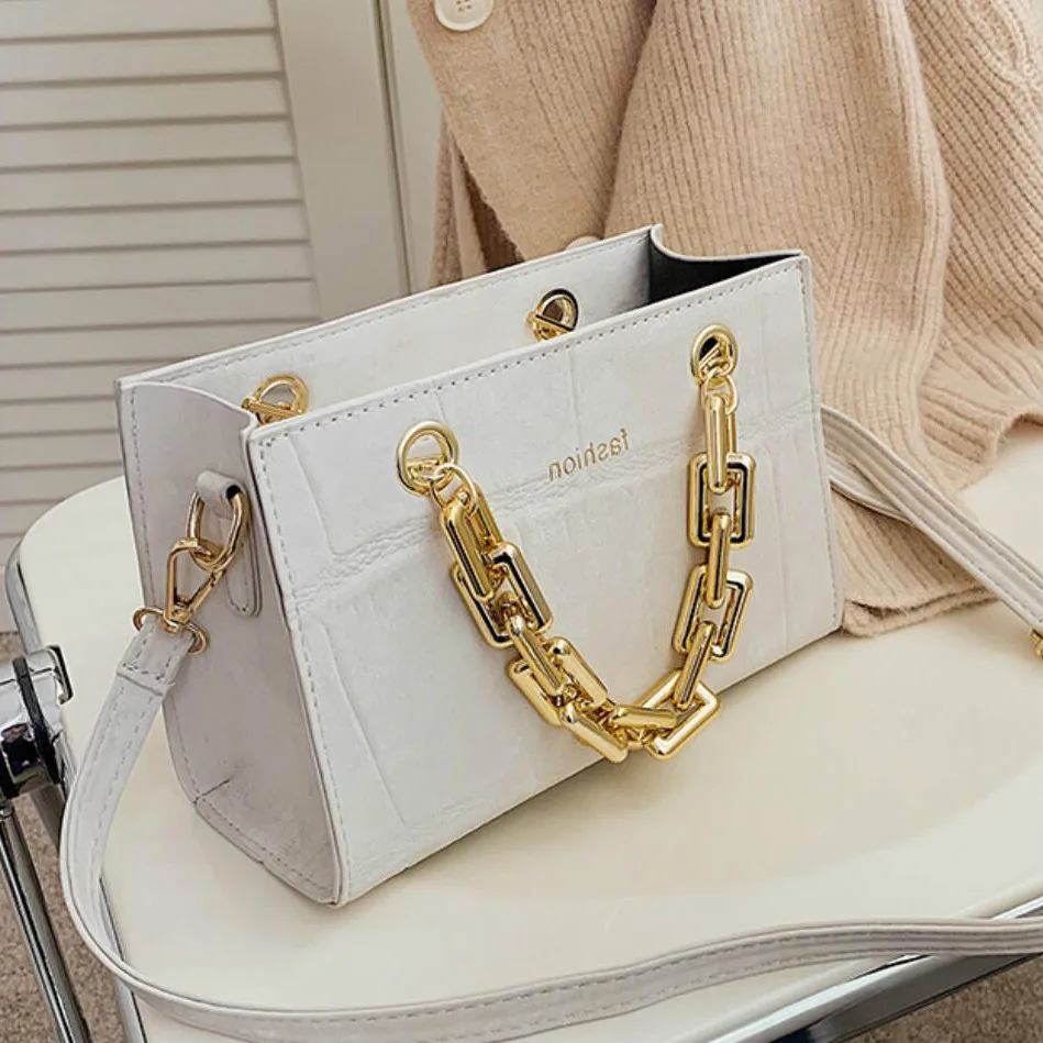 Thick Chain Square Tote bag 2021 Fashion New Quality PU Leather Women's Designer Handbag Stone pattern Shoulder Messenger Bag
Thick Chain Square Tote bag 2021 Fashion New Quality PU Leather Women's Designer Handbag Stone pattern Shoulder Messenger Bag