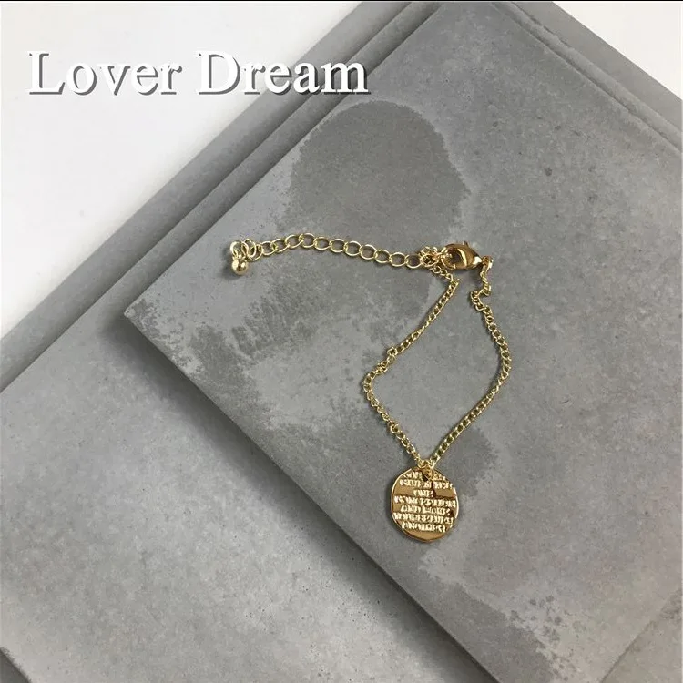 2020 New Korean Vintage Gold Letter Chain Bracelets For Women Natural Pearl Bangles Cute Girl Gifts Fashion Jewelry Accessory
2020 New Korean Vintage Gold Letter Chain Bracelets For Women Natural Pearl Bangles Cute Girl Gifts Fashion Jewelry Accessory