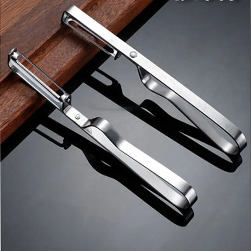 Peeling knife for apple peeling artifact fruit planer kitchen peeling peeler peeling potato peeling knife scraper household
Peeling knife for apple peeling artifact fruit planer kitchen peeling peeler peeling potato peeling knife scraper household