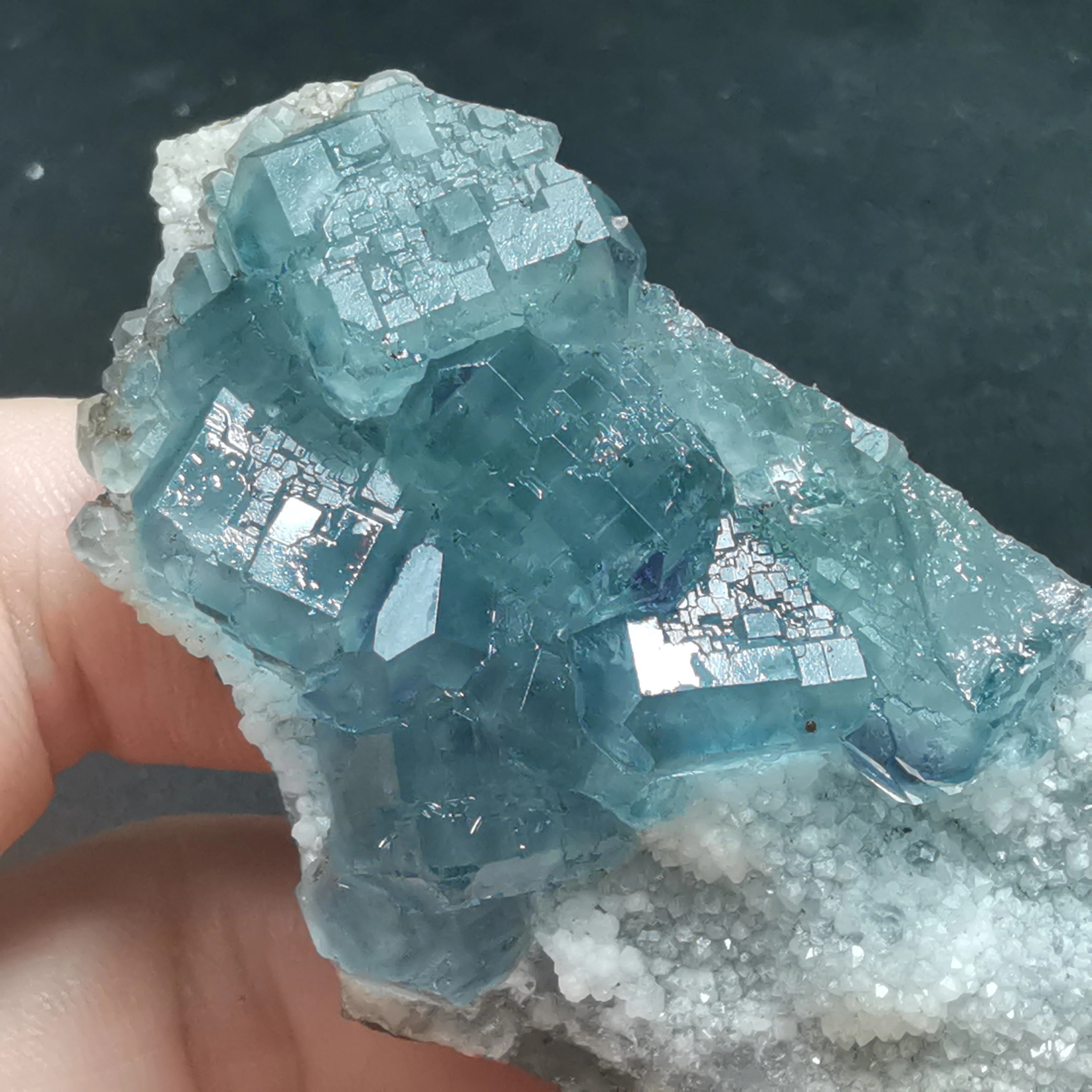 43.1gNatural rare blue-green fluorite mineral crystal specimen degaussing geology teaching home decoration collection ornaments
43.1gNatural rare blue-green fluorite mineral crystal specimen degaussing geology teaching home decoration collection ornaments