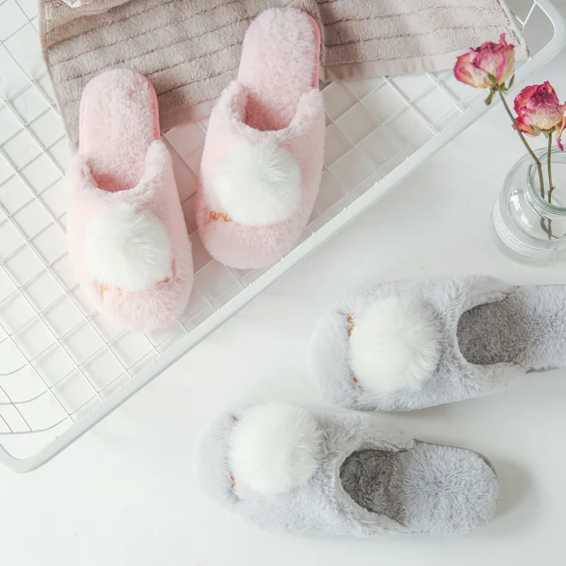 Autumn and Winter New Style Home Indoor Slippers Women's Slippers Non-slip Warm and Comfortable Waterproof Soft-soled Shoes
Autumn and Winter New Style Home Indoor Slippers Women's Slippers Non-slip Warm and Comfortable Waterproof Soft-soled Shoes