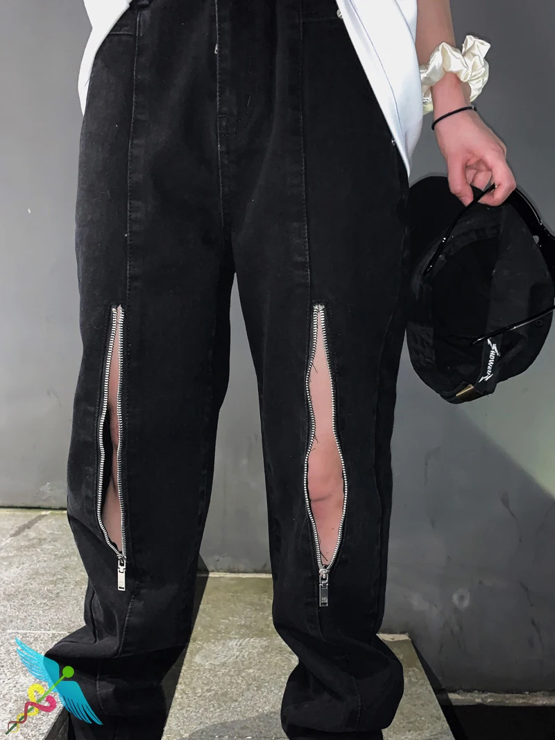 Ripped Pants Men Women Fashion Trend Hip Hop Style Full Length High Quality We11done Zipper Pants Sweatpants 
Ripped Pants Men Women Fashion Trend Hip Hop Style Full Length High Quality We11done Zipper Pants Sweatpants