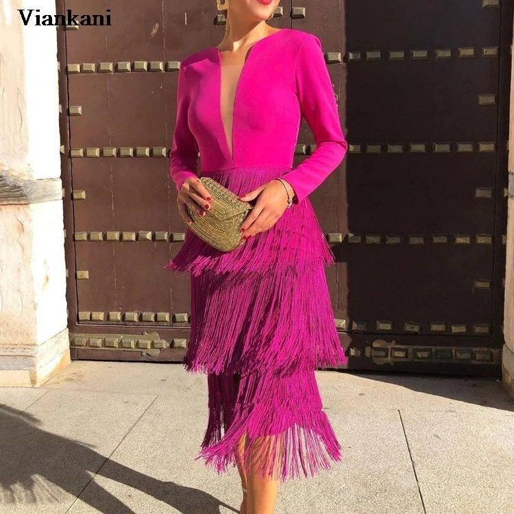 Women Dress Spring 2022 Rose Red Long Sleeves Tassels Midi Dress Fashion Date Out Deep V-Neck Sexy Patchwork Female Gown Dresses 
Women Dress Spring 2022 Rose Red Long Sleeves Tassels Midi Dress Fashion Date Out Deep V-Neck Sexy Patchwork Female Gown Dresses