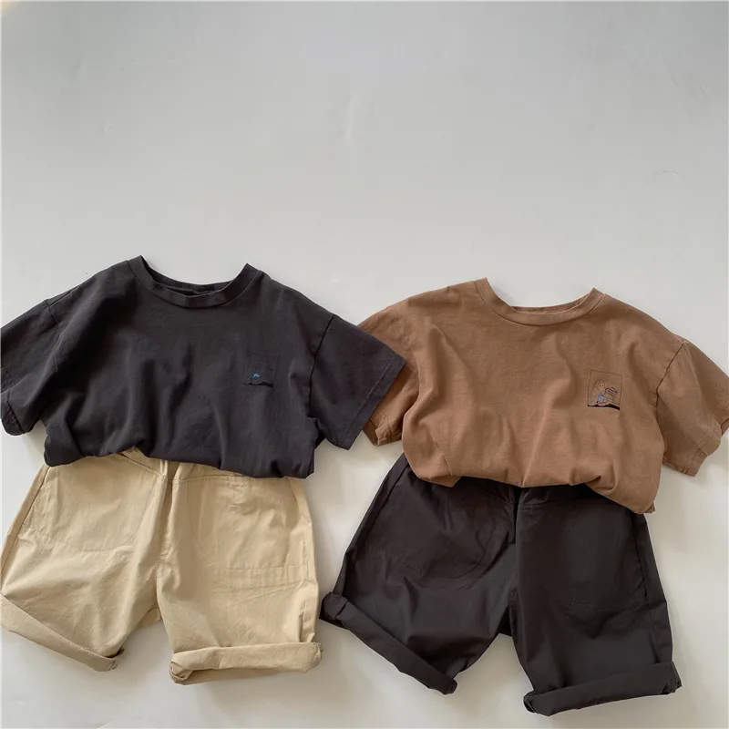 Новинка 2021, Детская летняя футболка в Корейском стиле, детская Милая футболка с детскими комиксами и короткими рукавами, однотонная Свободн...
Новинка 2021, Детская летняя футболка в Корейском стиле, детская Милая футболка с детскими комиксами и короткими рукавами, однотонная Свободн...