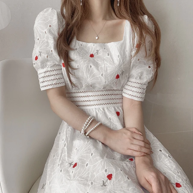 YOCALOR Embroidery Hollow Out Dress Women Korean Chic Square Collar Puff Sleeve Dresses Femme Fashion Slim Waist Sweet Vestidos
YOCALOR Embroidery Hollow Out Dress Women Korean Chic Square Collar Puff Sleeve Dresses Femme Fashion Slim Waist Sweet Vestidos
