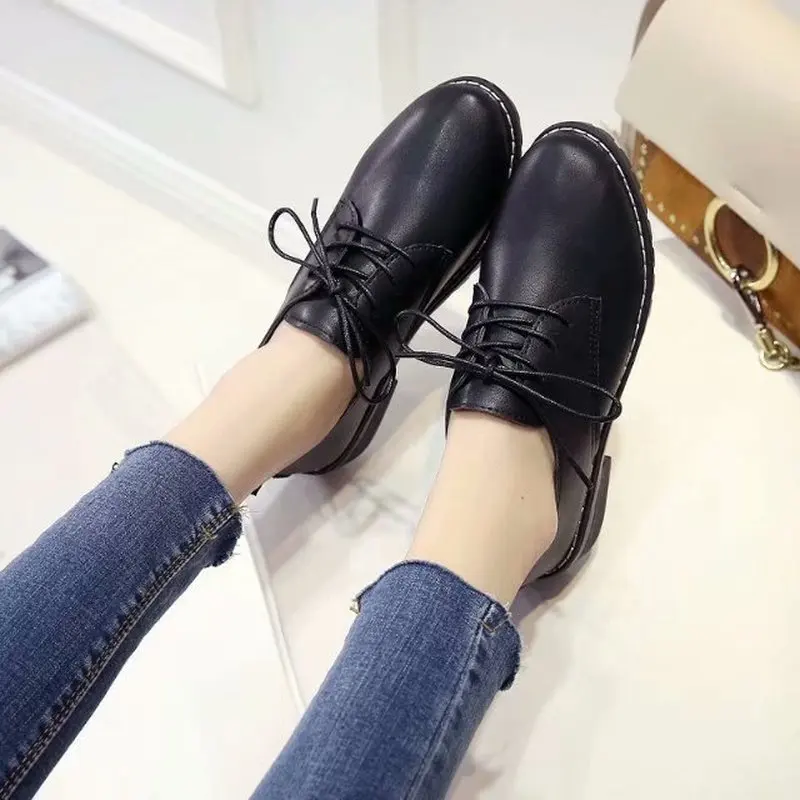 2020 маленькие кожаные туфли женские модные классические новые удобные черные мягкие кожаные туфли высокого качества
2020 маленькие кожаные туфли женские модные классические новые удобные черные мягкие кожаные туфли высокого качества