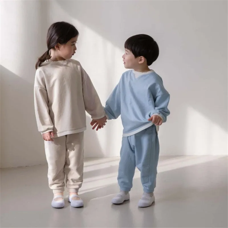 Girls Boys Clothing Suits Sweatshirts +Pants 2021 New Spring Autumn Kids Teenagers Outwear Kids Cotton Tracksuit Sport Suits
Girls Boys Clothing Suits Sweatshirts +Pants 2021 New Spring Autumn Kids Teenagers Outwear Kids Cotton Tracksuit Sport Suits