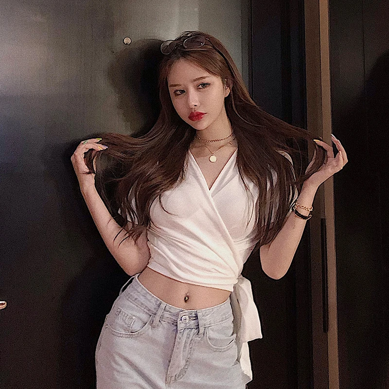 New Cotton Womens Tshirts Summer V Neck Short Crop Tops Korean Hipster Casual Backless Bow Tie T Shirt Women Clothing T04106B 
New Cotton Womens Tshirts Summer V Neck Short Crop Tops Korean Hipster Casual Backless Bow Tie T Shirt Women Clothing T04106B