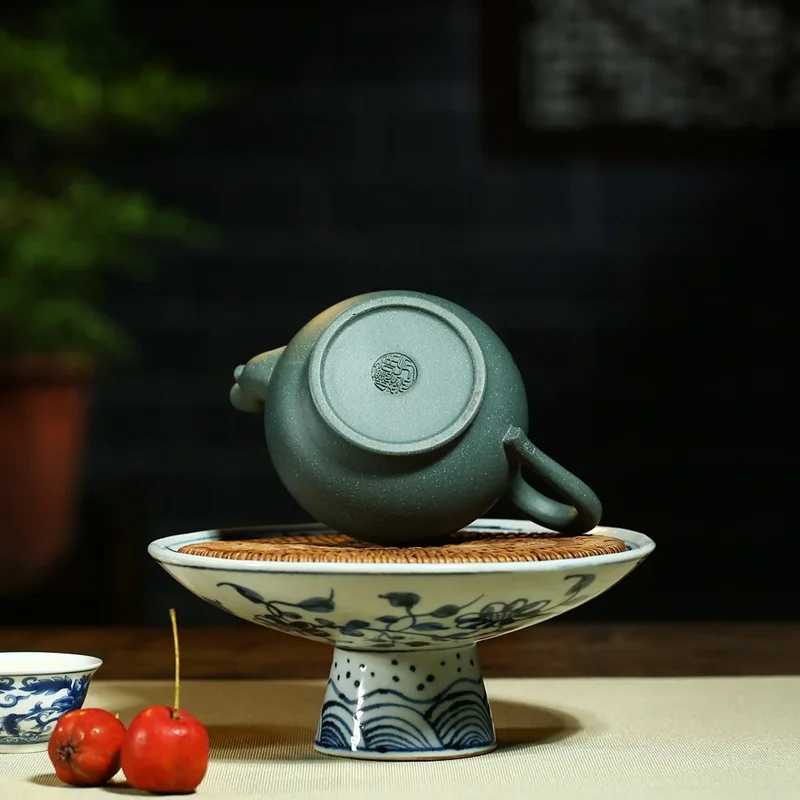 Authentic Yixing Teapots Large Capacity Handmade Kettle Send Gift Box Creative Drinkware 
Authentic Yixing Teapots Large Capacity Handmade Kettle Send Gift Box Creative Drinkware