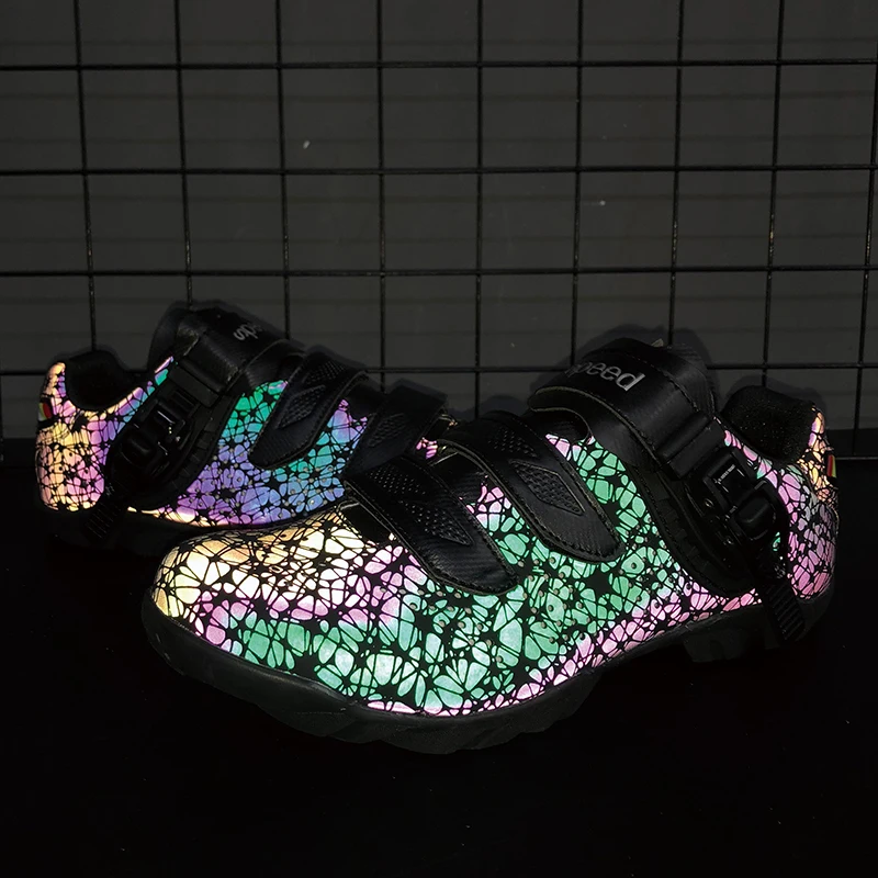 New Fashion Luminous MTB Cycling Shoes Professional Self-Locking Bike Shoes Outdoor Breathable Bicycle Sneakers Sports Shoes Men
New Fashion Luminous MTB Cycling Shoes Professional Self-Locking Bike Shoes Outdoor Breathable Bicycle Sneakers Sports Shoes Men