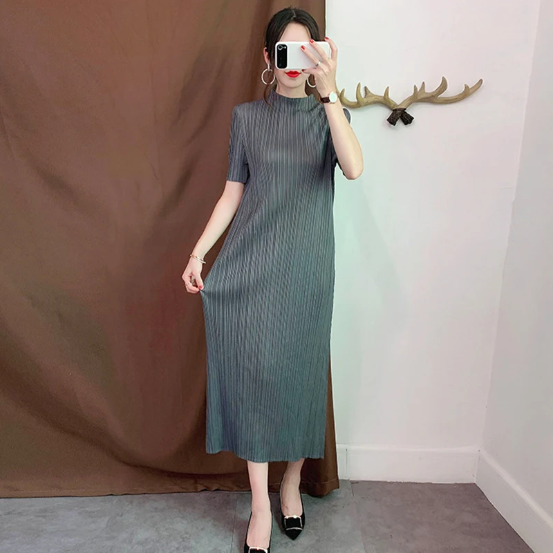 2021 New Turtleneck Full Sleeves Dress Women Elastic Pleated Vintage Dresses Female Elegant Vestido Z565
2021 New Turtleneck Full Sleeves Dress Women Elastic Pleated Vintage Dresses Female Elegant Vestido Z565