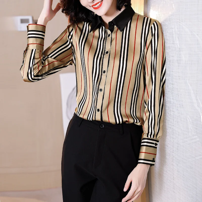 Imitation silk vertical strip printing shirt 2021 new fashion striped long-sleeved luxury brand shirt blouse
Imitation silk vertical strip printing shirt 2021 new fashion striped long-sleeved luxury brand shirt blouse