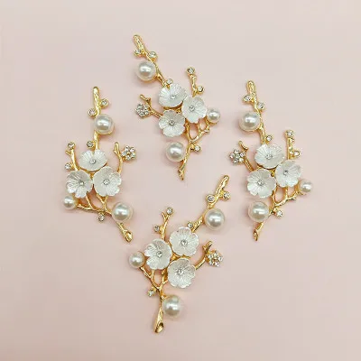 

2 Pcs/Lot Alloy Creative Gold Pearls Pendant Buttons Plum Blossom Branch Tree Pole Flower Diamond Jewelry Diy Hair Accessories