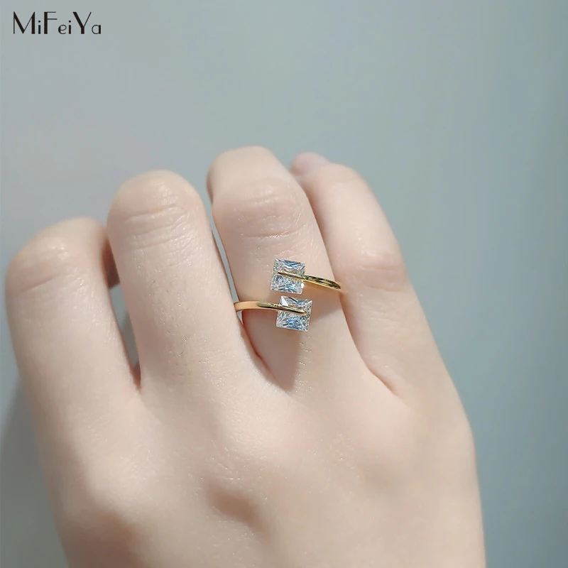 MFY Lovely Square Crystal Shape Open Adjustable Copper Ring for Women Simple Inlaid Cubic Zircon Rhinestone Fashion Jewelry
MFY Lovely Square Crystal Shape Open Adjustable Copper Ring for Women Simple Inlaid Cubic Zircon Rhinestone Fashion Jewelry