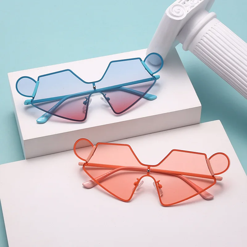 Summer Girl Boys Cute Animal Cartoon Mouse Outdoor Sunglasses Children Lovely Vintage Sunglasses Protection Classic Kids
Summer Girl Boys Cute Animal Cartoon Mouse Outdoor Sunglasses Children Lovely Vintage Sunglasses Protection Classic Kids