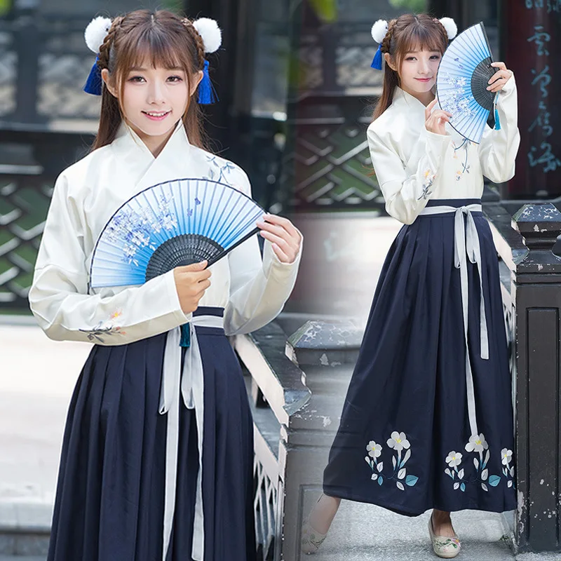 Традиционный костюм Hanfu в китайском стиле для весны и осени для взрослых студенток, набор для фотографий с вышивкой
Традиционный костюм Hanfu в китайском стиле для весны и осени для взрослых студенток, набор для фотографий с вышивкой
