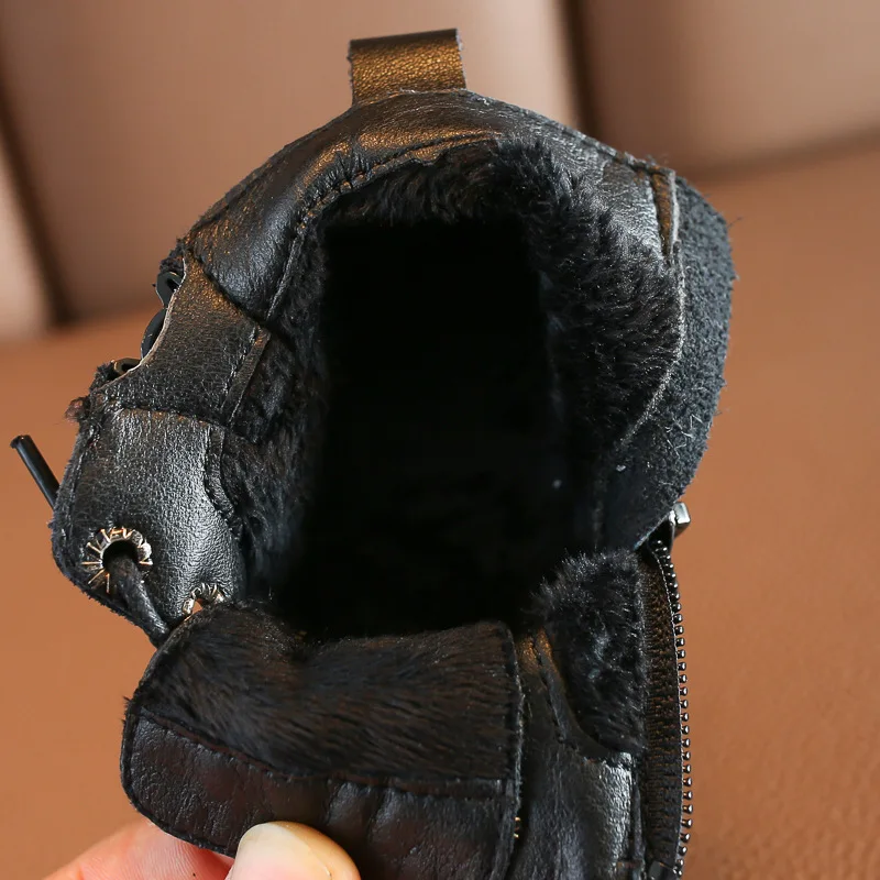 Autumn and Winter Girls Genuine Leather Short Boots Baby Soft-soled Leather Boots 1-3 Years Old Children's Shoes 
Autumn and Winter Girls Genuine Leather Short Boots Baby Soft-soled Leather Boots 1-3 Years Old Children's Shoes