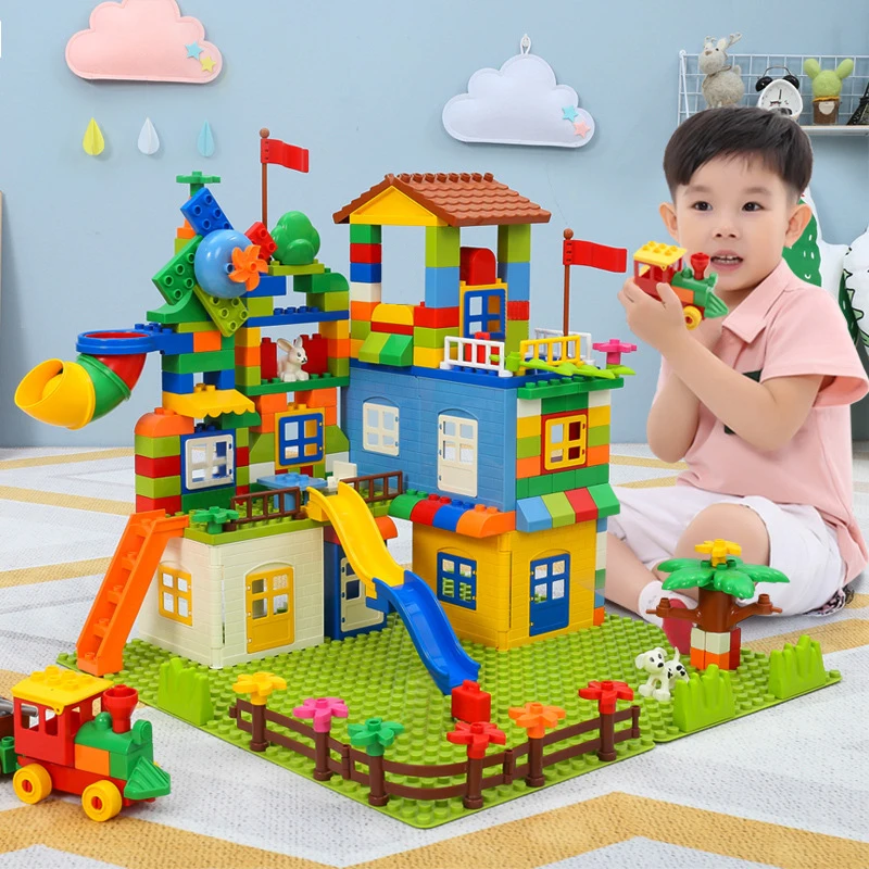 QWZ New Castle Big Size Building Blocks Construction Block DIY Amusement Park Brick Toys For Children Gifts
QWZ New Castle Big Size Building Blocks Construction Block DIY Amusement Park Brick Toys For Children Gifts