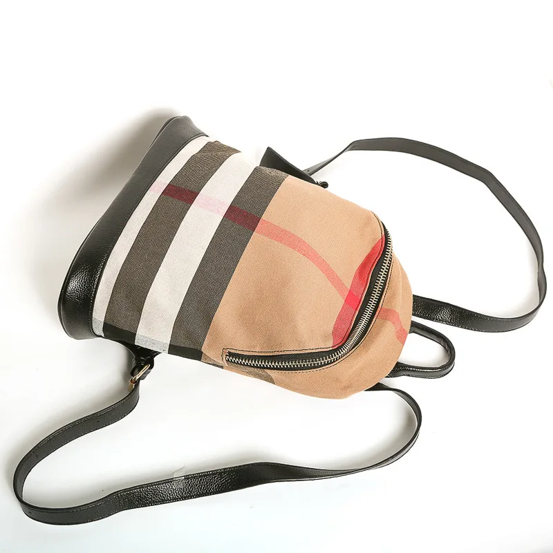 Canvas plaid with leather backpack 2020 new leisure backpack men's and women's College style travel sports outdoor bag 
Canvas plaid with leather backpack 2020 new leisure backpack men's and women's College style travel sports outdoor bag