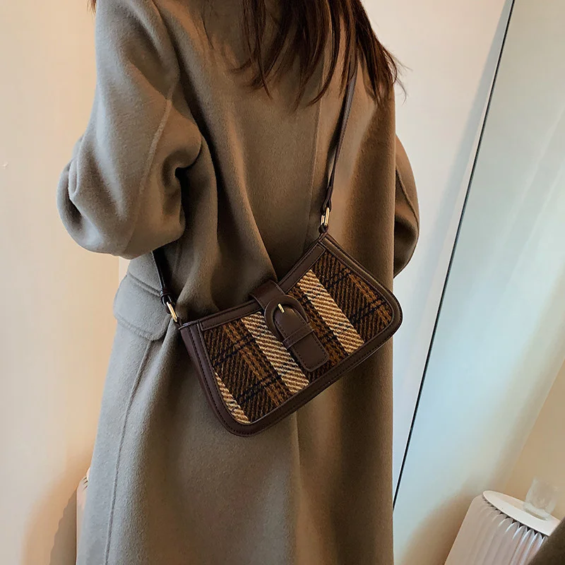 Texture Foreign Style Small Bag Women's 2021 Winter New Tweed Splicing Lattice Underarm Bag Fashion Shoulder Bag
Texture Foreign Style Small Bag Women's 2021 Winter New Tweed Splicing Lattice Underarm Bag Fashion Shoulder Bag