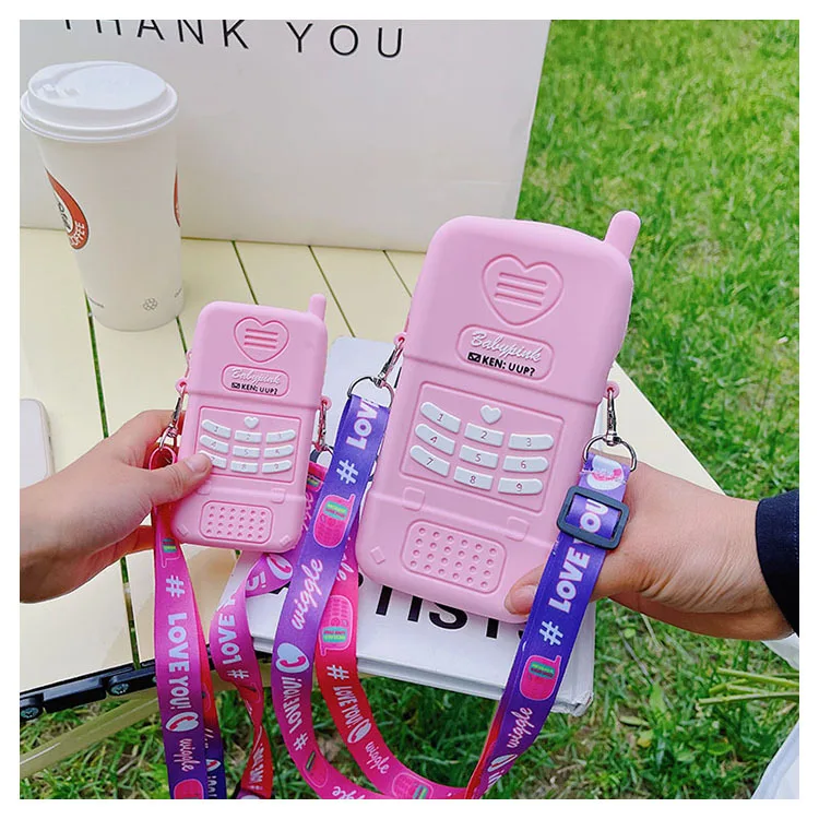 Cute And Fun Phone Style Shoulder Bag Novel Jelly Purses and Handbags for Women Cartoon Young Girl Crossbody Bag Pink Purple
Cute And Fun Phone Style Shoulder Bag Novel Jelly Purses and Handbags for Women Cartoon Young Girl Crossbody Bag Pink Purple