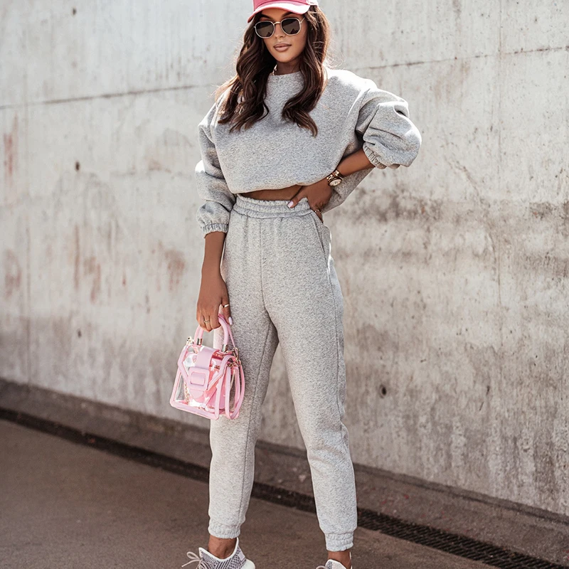 Rainbowwaves Women's Tracksuits Solid Casual Pullover Sweatshirt Hoodie and Jogger Pants Two Piece Sets Sportswear Outfit Winter
Rainbowwaves Women's Tracksuits Solid Casual Pullover Sweatshirt Hoodie and Jogger Pants Two Piece Sets Sportswear Outfit Winter