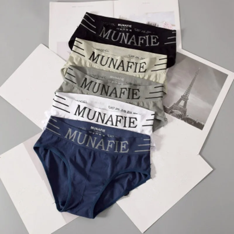 New Mens Sexy Underwear Briefs Men Ultra Thin Breathable Comfortable Panties Knickers Middle Waist Male Underpant
New Mens Sexy Underwear Briefs Men Ultra Thin Breathable Comfortable Panties Knickers Middle Waist Male Underpant