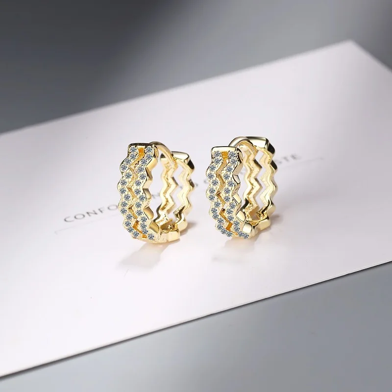 S925 Silver Double Wave Earrings Female Design Sense Diamond Earrings Korean Niche Fashion Ear Buckle Female Stud Earrings
S925 Silver Double Wave Earrings Female Design Sense Diamond Earrings Korean Niche Fashion Ear Buckle Female Stud Earrings