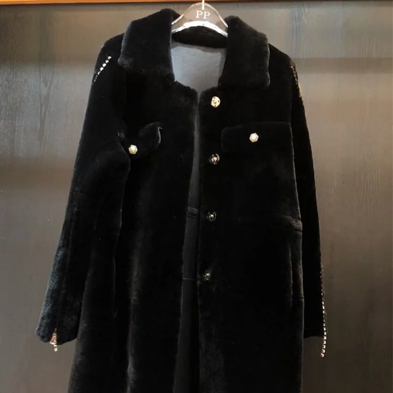 Sheep Fashion Real Beaded Women Fur Coat Winter Warm Fashion Superior quality Merino Sheepskin Leather Jacket Long Lamb Fur
Sheep Fashion Real Beaded Women Fur Coat Winter Warm Fashion Superior quality Merino Sheepskin Leather Jacket Long Lamb Fur