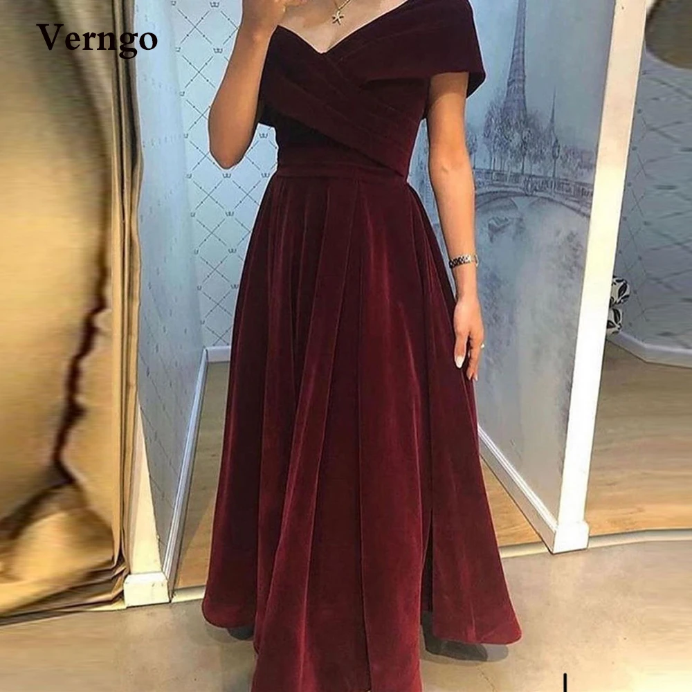 Verngo Dark Burgundy Velvet Evening Dresses Off the Shoulder Pleats Ankle Length Prom Gowns Simple Formal Party Dress Plus Size
Verngo Dark Burgundy Velvet Evening Dresses Off the Shoulder Pleats Ankle Length Prom Gowns Simple Formal Party Dress Plus Size