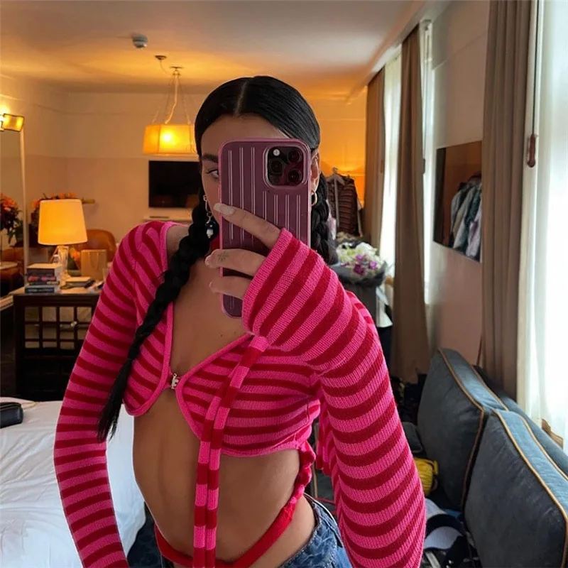 Y2K Striped Pullover Women Sexy Deep V Neck Long Sleeve Crop Tops Autumn Winter Streetwear Pink Bandage Knitted Sweater
Y2K Striped Pullover Women Sexy Deep V Neck Long Sleeve Crop Tops Autumn Winter Streetwear Pink Bandage Knitted Sweater