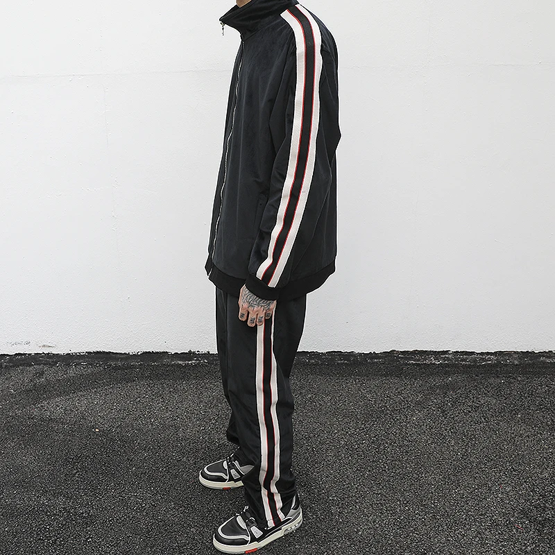 Side Striped Velvet Jacket High street Men and Women Retro Casual Sweatshirt Jacket Oversize Loose Stand Velour Bomber Jackets
Side Striped Velvet Jacket High street Men and Women Retro Casual Sweatshirt Jacket Oversize Loose Stand Velour Bomber Jackets