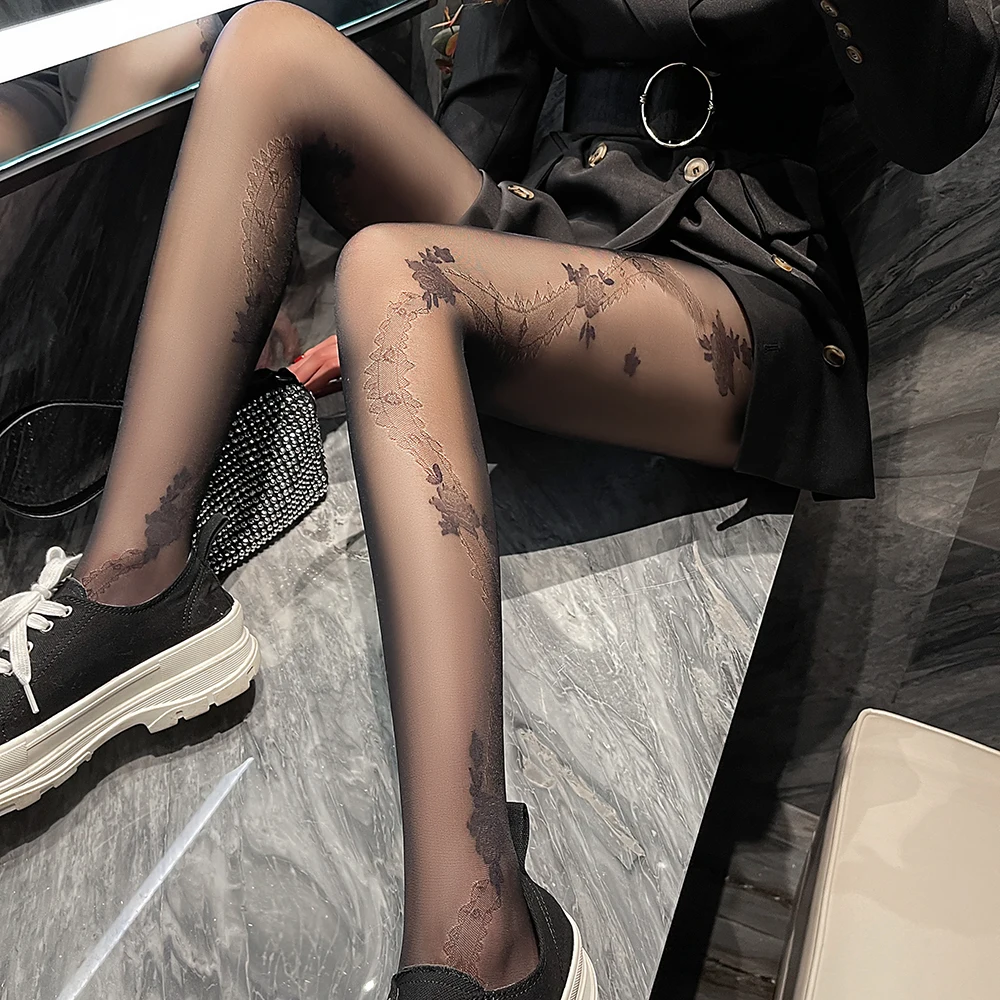1PC Fashion Rose Vine Ladies Stockings Ultra-thin Anti-snagging Sexy Slim Printed Pantyhose Underwear Nylon Tights 
1PC Fashion Rose Vine Ladies Stockings Ultra-thin Anti-snagging Sexy Slim Printed Pantyhose Underwear Nylon Tights