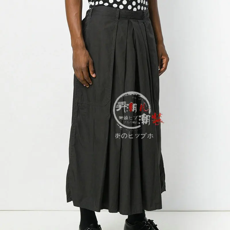 Catwalk style stage wide-leg pants new summer men's casual culottes Japanese street pleated trousers
Catwalk style stage wide-leg pants new summer men's casual culottes Japanese street pleated trousers