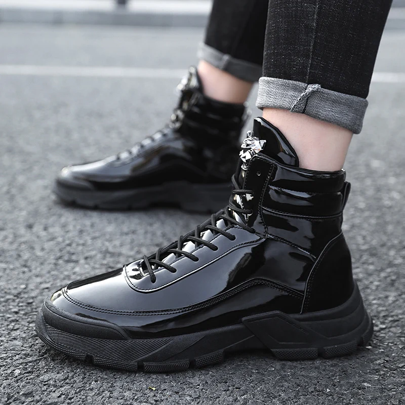 Men's Shoes Men's Horn Boots Leather High Help British Wind 2021 Spring And Summer Men's Tooling Men's Boots Breathable 
Men's Shoes Men's Horn Boots Leather High Help British Wind 2021 Spring And Summer Men's Tooling Men's Boots Breathable