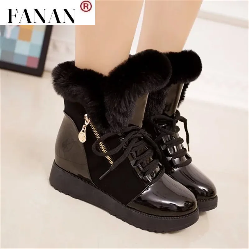 Natural Wool Fur Women Snow Boots Fashion Winter Warm Ankle Boots Women comfortable Lace-Up Flat Shoes platform Metal Decoration
Natural Wool Fur Women Snow Boots Fashion Winter Warm Ankle Boots Women comfortable Lace-Up Flat Shoes platform Metal Decoration