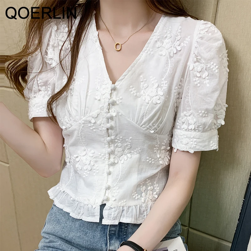 QOERLIN Pearl Button White Shirt Girl Plus Size 2021 Summer New Retro Short V-neck Puff Sleeve Lace Shirt Women Embroidered Tops
QOERLIN Pearl Button White Shirt Girl Plus Size 2021 Summer New Retro Short V-neck Puff Sleeve Lace Shirt Women Embroidered Tops