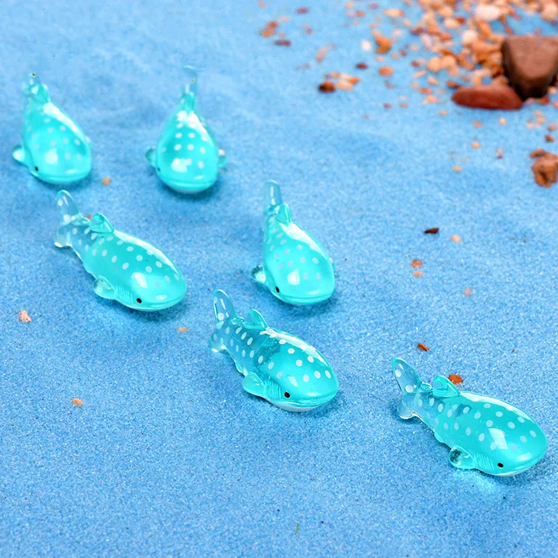 4PCS Cute Whale Figurine Cartoon Sea Animal Terrarium Aquarium Decor Miniature Resin Craft Gift Dollhouse Fairy Garden Accessory
4PCS Cute Whale Figurine Cartoon Sea Animal Terrarium Aquarium Decor Miniature Resin Craft Gift Dollhouse Fairy Garden Accessory