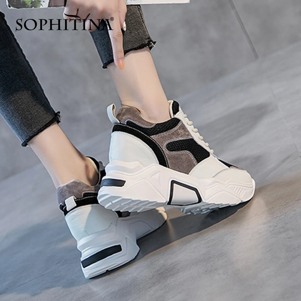 Кроссовки женские из дышащего сетчатого материала, на толстой подошве, с круглым носком
Кроссовки женские из дышащего сетчатого материала, на толстой подошве, с круглым носком