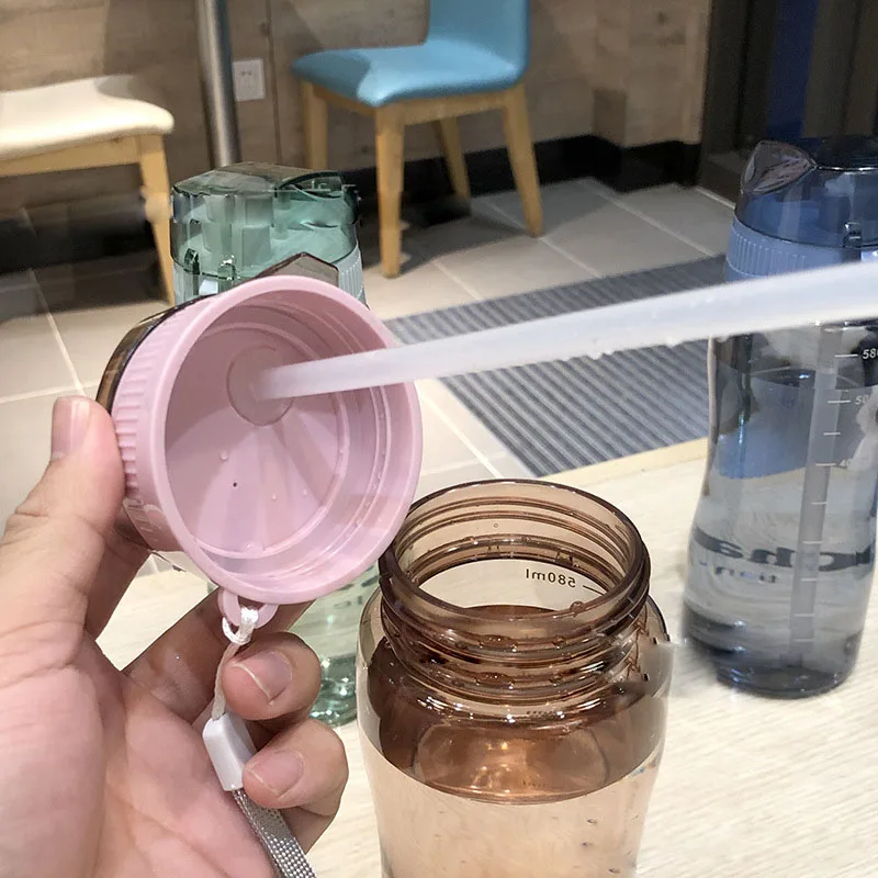 Sports silicone portable plastic water cup male and female students space cup anti-drop water bottle travel car custom kettle
Sports silicone portable plastic water cup male and female students space cup anti-drop water bottle travel car custom kettle
