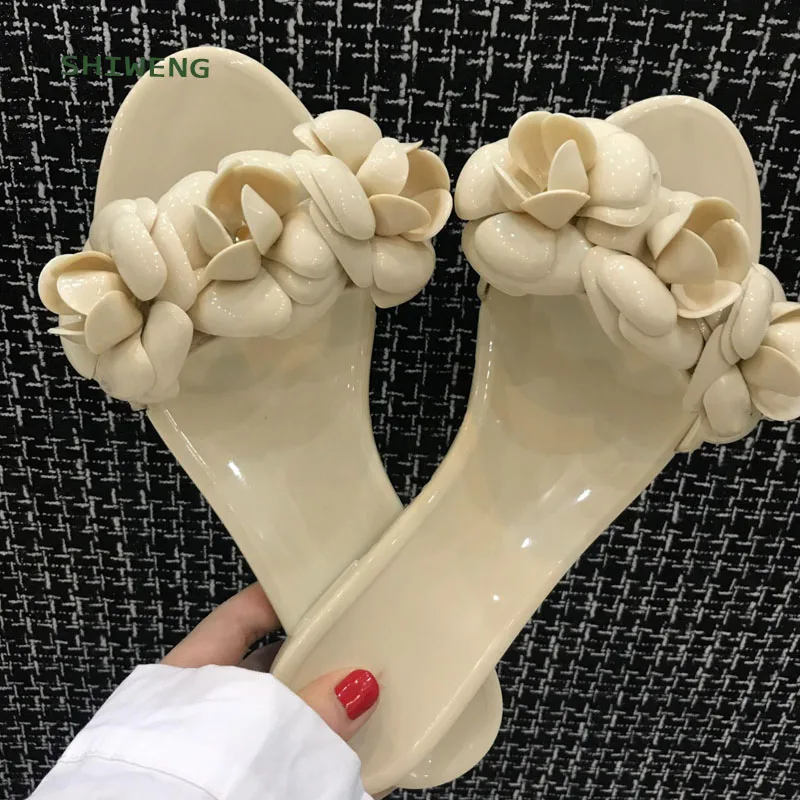 Women Slipper 2021 Summer Outdoor Beach Flip-flop Slipper Solid Fashion Big Flower Sandals Women Flats Casual Ladies Shoes
Women Slipper 2021 Summer Outdoor Beach Flip-flop Slipper Solid Fashion Big Flower Sandals Women Flats Casual Ladies Shoes