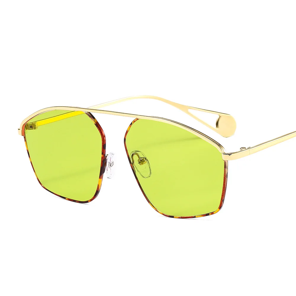 Free shipping New metal print Fashion modern ocean film men's and women's sunglasses
Free shipping New metal print Fashion modern ocean film men's and women's sunglasses