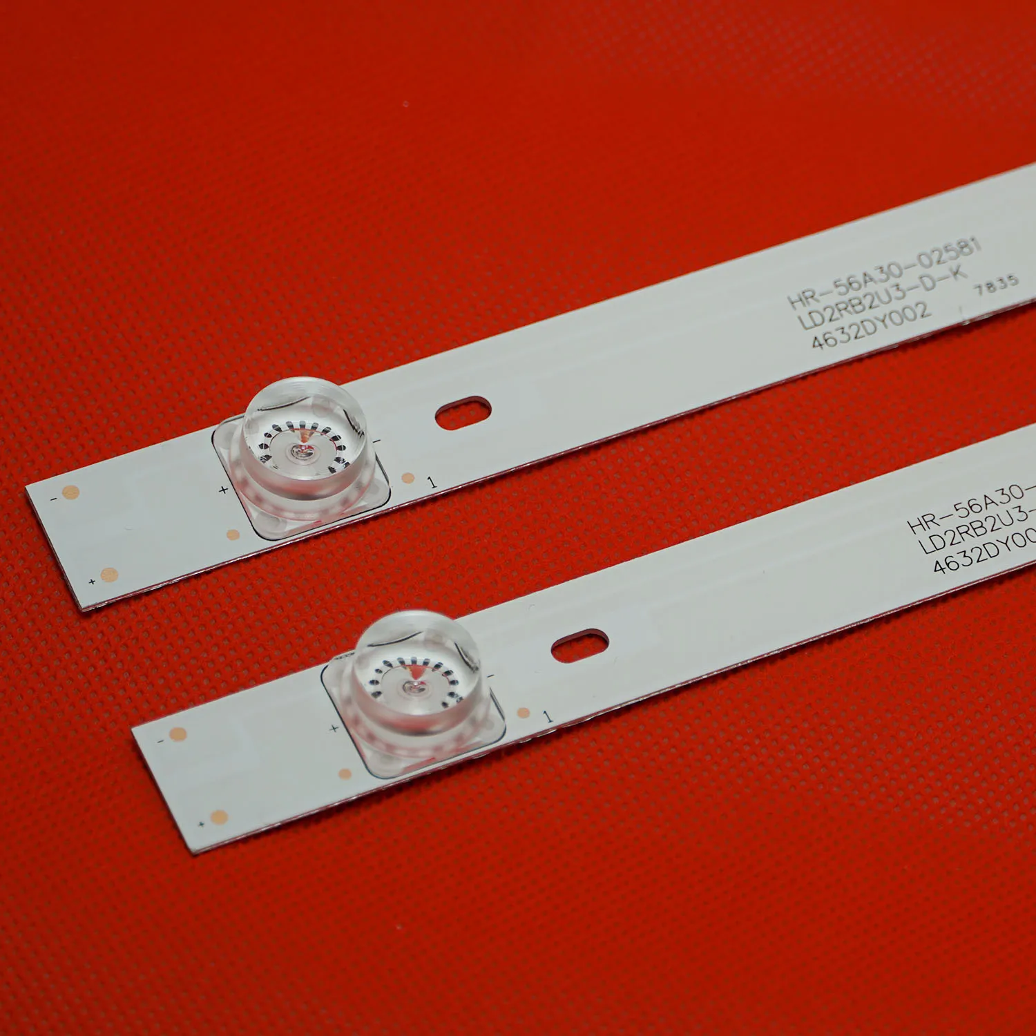 New original LED Backlight strip For 32inch CANTV C32KD110 32HR332M05A1 V3 set of 2 pieces
New original LED Backlight strip For 32inch CANTV C32KD110 32HR332M05A1 V3 set of 2 pieces